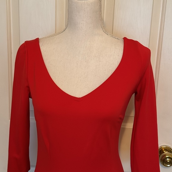 Boden Deep Red V-Neck Bodycon Top w/ Bracelet Length Sleeves - Picture 2 of 9